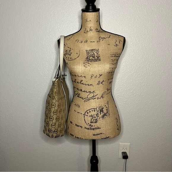 Michael Kors Tan Jacquard Jet Set Large Zip Tote White Leather Strap Side Pocket - Picture 2 of 14